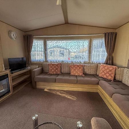 Great 8 Berth Caravan In Norfolk Near To Great Yarmouth Ref 20178Bs Hopton on Sea Dış mekan fotoğraf